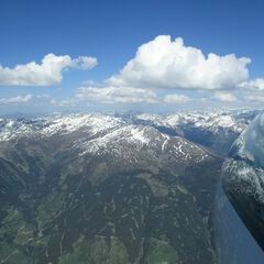 Flugwegposition um 14:15:40: Aufgenommen in der Nähe von Gemeinde Navis, Navis, Österreich in 3157 Meter